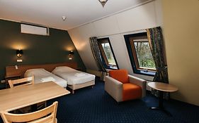 Hotel  3*